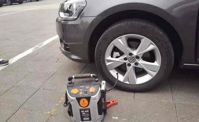 蛟河汽车搭电案例
